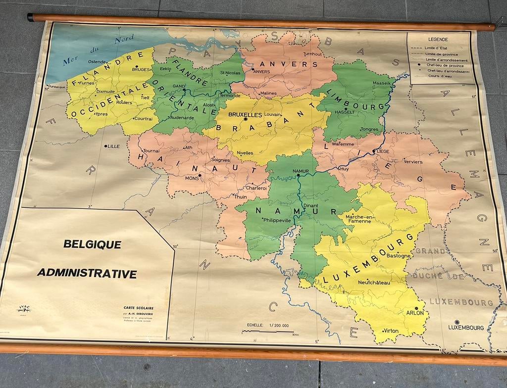 Oude schoolkaart BELGIË ADMINISTRATIEF