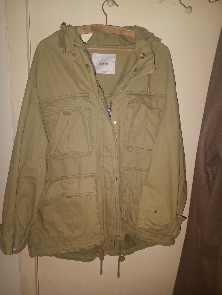 Veste Bershka, Taille 42/44 (L), Autres couleurs, Enlèvement, Comme neuf