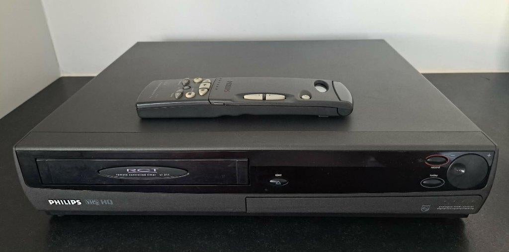 PHILIPS vr211 videorecorder & PHILIPS n210 afstandsbediening, Audio, Tv en Foto, Videospelers, Gebruikt, VHS-speler of -recorder