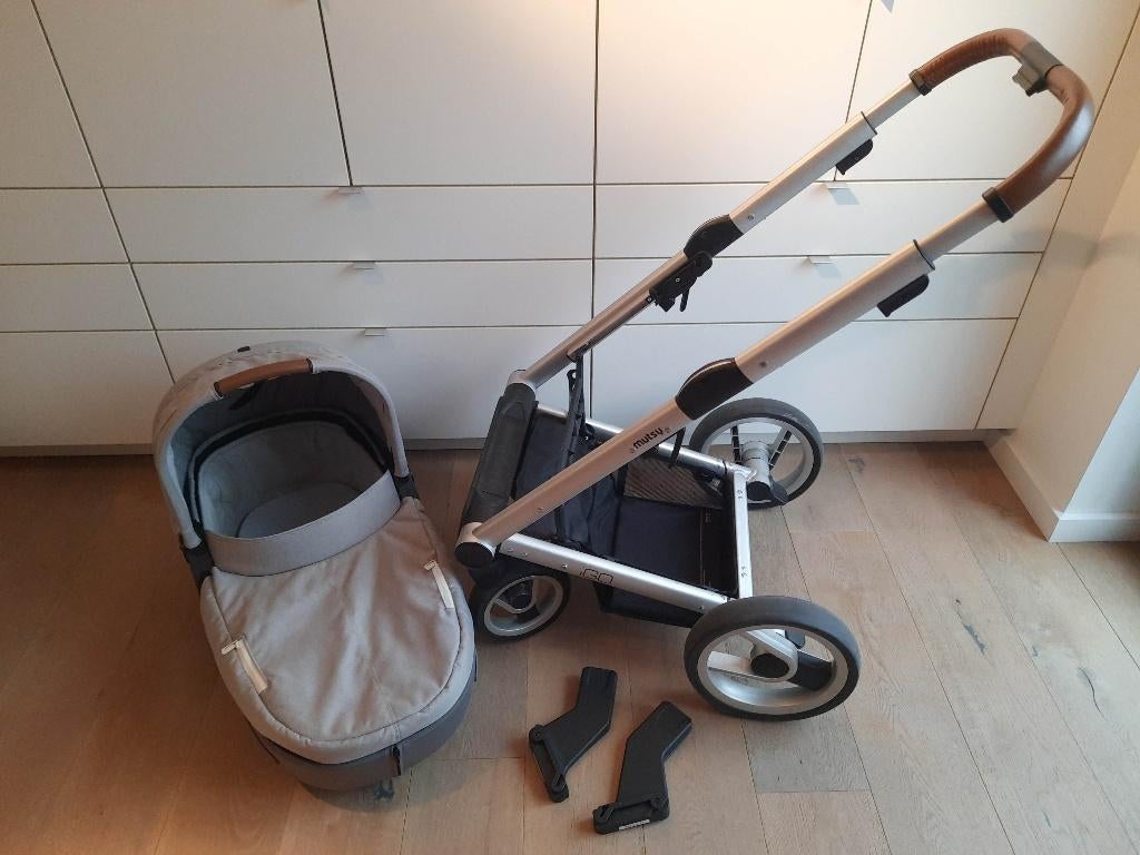 Mutsy Igo buggy kinderwagen met draagmand, zitje e.a., Enlèvement, Utilisé, Couverture pieds