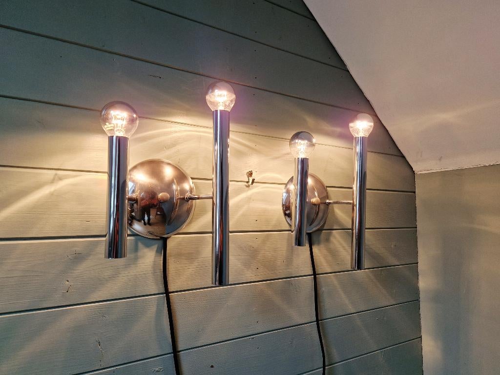 Paire d'appliques murales Space Age en métal chromé, 1970, Antiquités & Art, Enlèvement ou Envoi