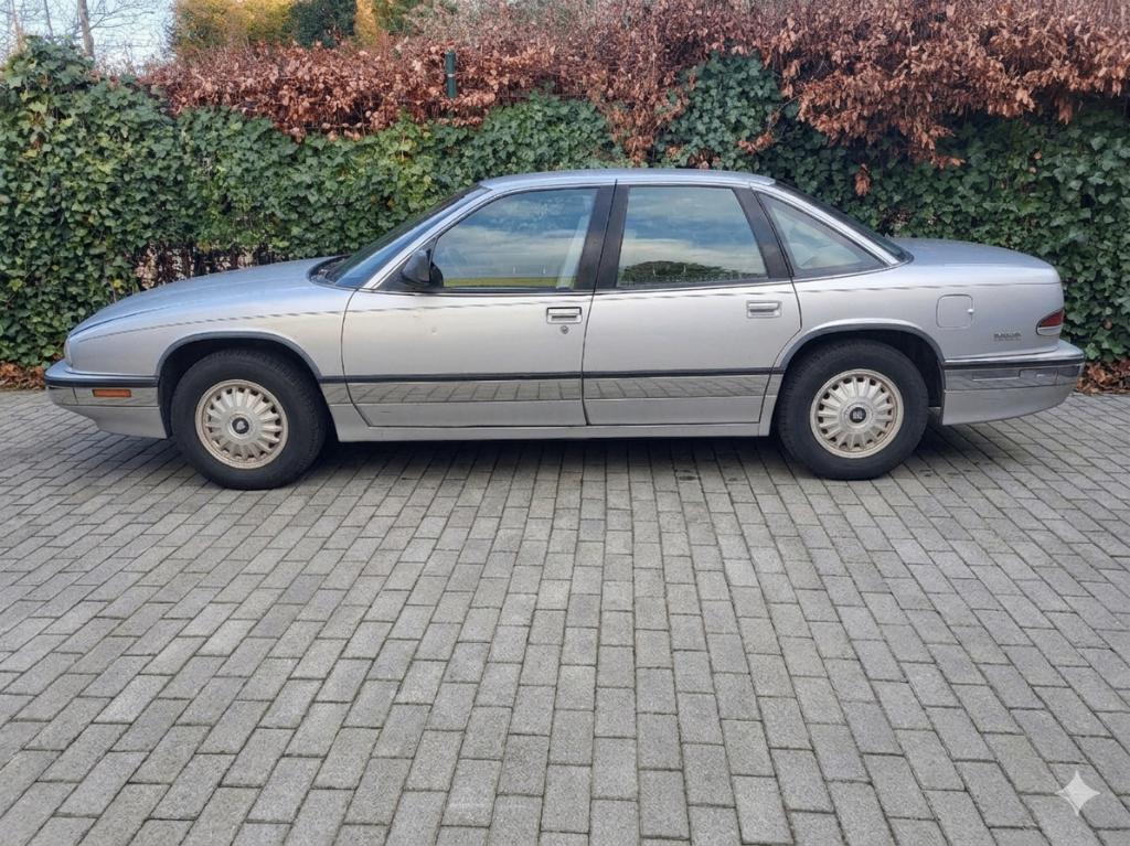 BUICK REGAL pour pièces, Argent ou Gris, Achat, 4 portes, Regal