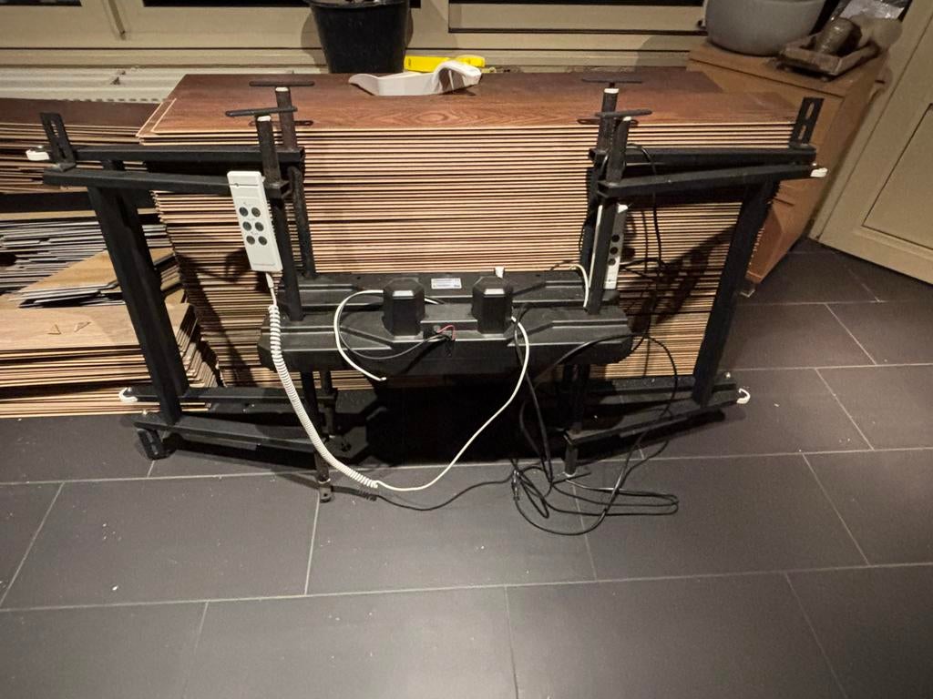 Elektrische constructie voor elektrische bedden, Huis en Inrichting, Slaapkamer | Bedden, Ophalen, Zo goed als nieuw