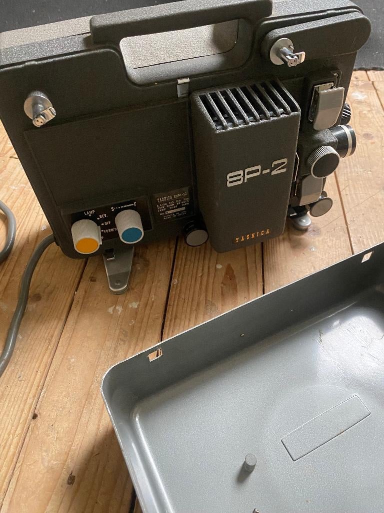 Vintage Yashica 8P-2(8mm)Projector Multi-Voltage, Ophalen of Verzenden, Projector