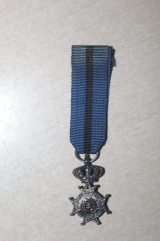 Orde Leopold II miniatuur, Enlèvement ou Envoi, Armée de terre, Ruban, Médaille ou Ailes