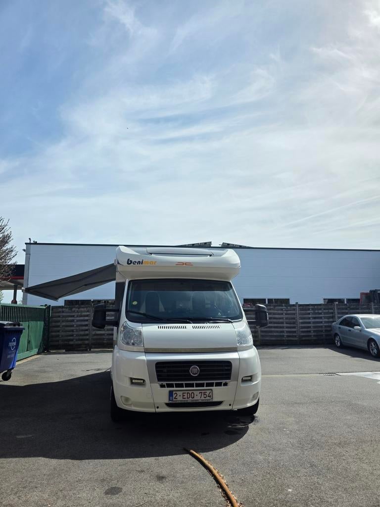 Als nieuw zijnde Benimar Mileo 231  3 slaapplaatsen, Caravans en Kamperen, Caravans, Standaardzit, Tot en met 3, Particulier, Schokbreker