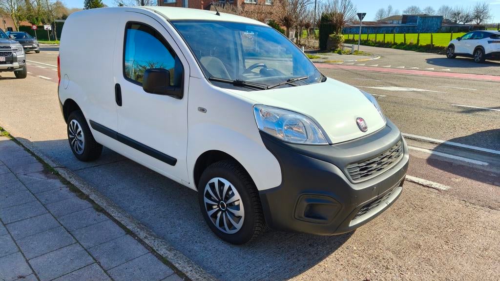 Fiat Fiorino 1.4 I Benzine +CNG
Bj. 29.05.2019, Auto's, Bestelwagens en Lichte vracht, 4 cilinders, Wit, Bedrijf, Handgeschakeld