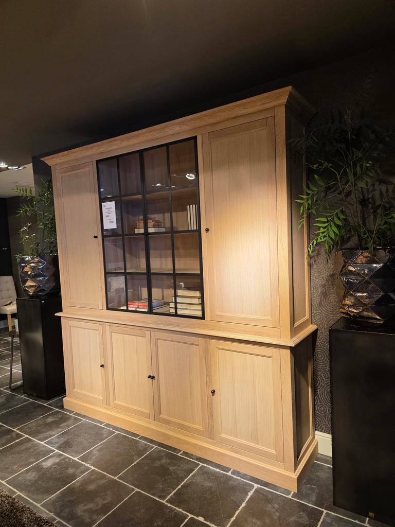 Vitrinekast in eik Toonzaalmodel, Huis en Inrichting, Kasten | Wandmeubels, Ophalen
