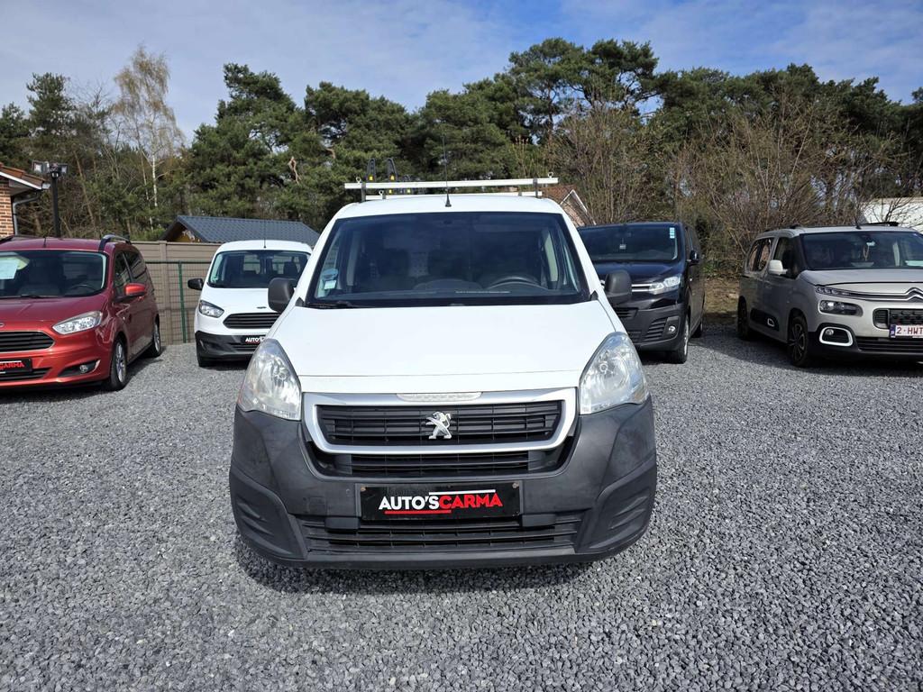 Peugeot Partner 1.6 HDI Lichte Vracht Navi Camera CruiseC Pa, Auto's, Peugeot, Stof, Gebruikt, Zwart, Wit