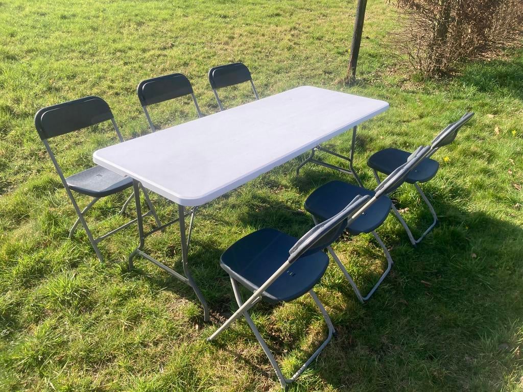 Klapstoelen te huur, Ophalen, Zo goed als nieuw