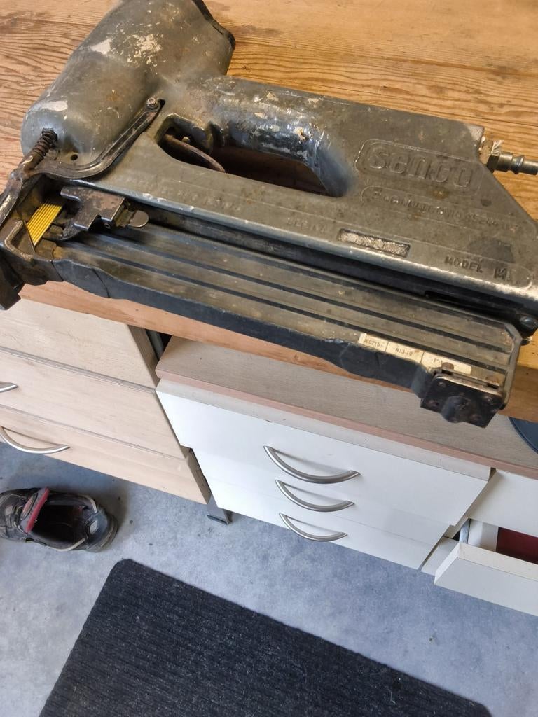 Senco tracker voor onderdelen, Enlèvement