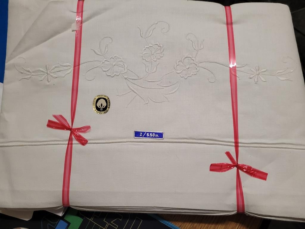 Bedlakens van 100% katoen/wit/geborduurd, Huis en Inrichting, Slaapkamer | Beddengoed, Ophalen of Verzenden, Wit, Hoeslaken of Sloop