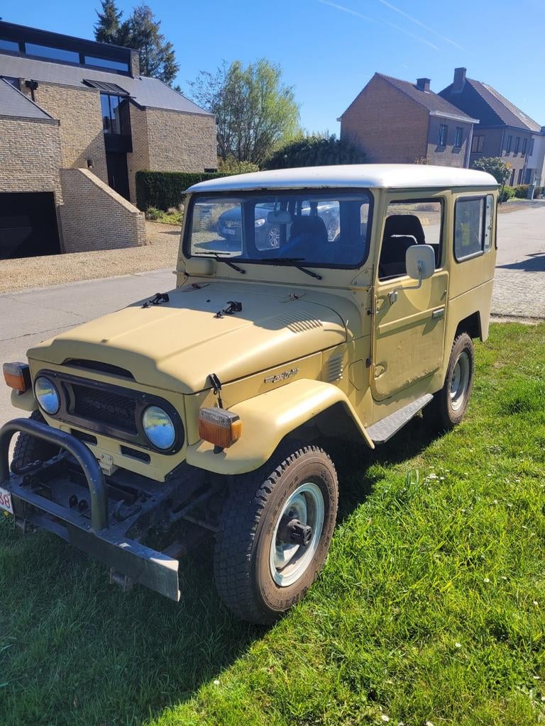 Toyota land cruiser BJ40, Auto's, Geel, Vierwielaandrijving, Particulier, 2 zetels