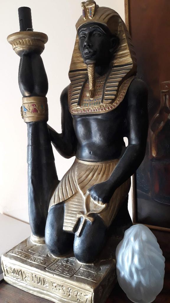Pharaon agenouillé avec lampe, Bricolage & Construction, Éclairage de chantier, Utilisé, Lampe avec luminaire, Envoi