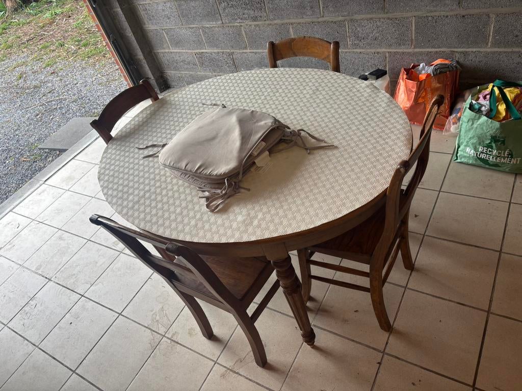 Table à manger, Maison & Meubles, Enlèvement, Comme neuf