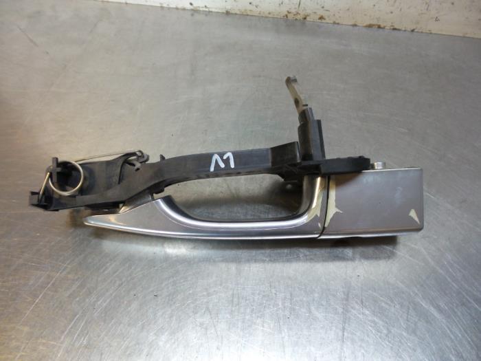 Poignée portière 4portes avant gauche d'un Peugeot 807, -, Utilisé, -, Peugeot