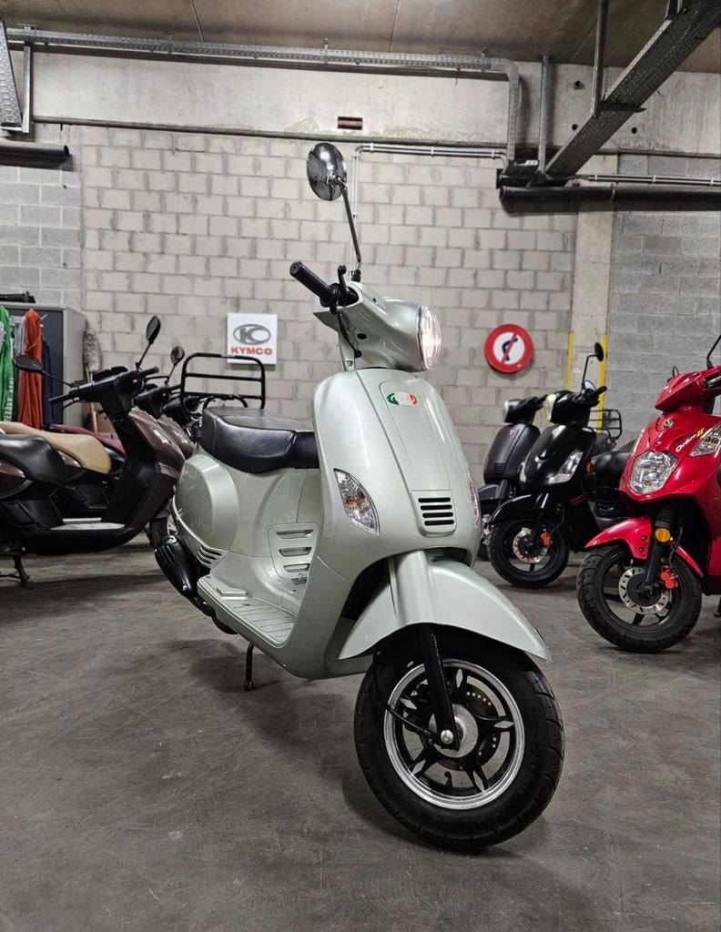 IVA Lux 50cc classe A 4 temps 2017 - 1 120 km ! - EN PARFAIT, Vélos & Vélomoteurs, Scooters | Marques Autre, Iva, Enlèvement ou Envoi