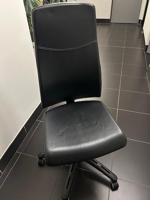 VOLMAR IKEA Roterende lichte bureaustoel - leder zwart, Ophalen, Gebruikt, Zwart, Bureaustoel