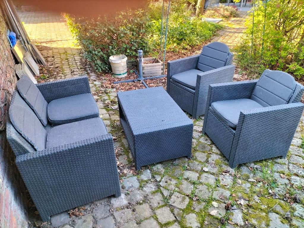 Salon de jardin avec coussins et table, Tuin en Terras, Ophalen, 4 zitplaatsen, Kunststof, Gebruikt