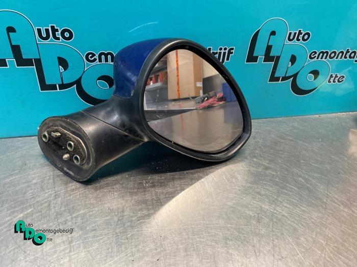 Buitenspiegel rechts van een Fiat Punto Grande (Punto Grande, Auto-onderdelen, Spiegels, Fiat, Gebruikt, 3 maanden garantie, Ophalen of Verzenden