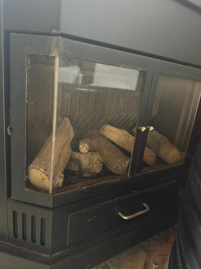 Poêle à gaz en bon état à vendre, Maison & Meubles, Cheminées, Comme neuf, Enlèvement ou Envoi