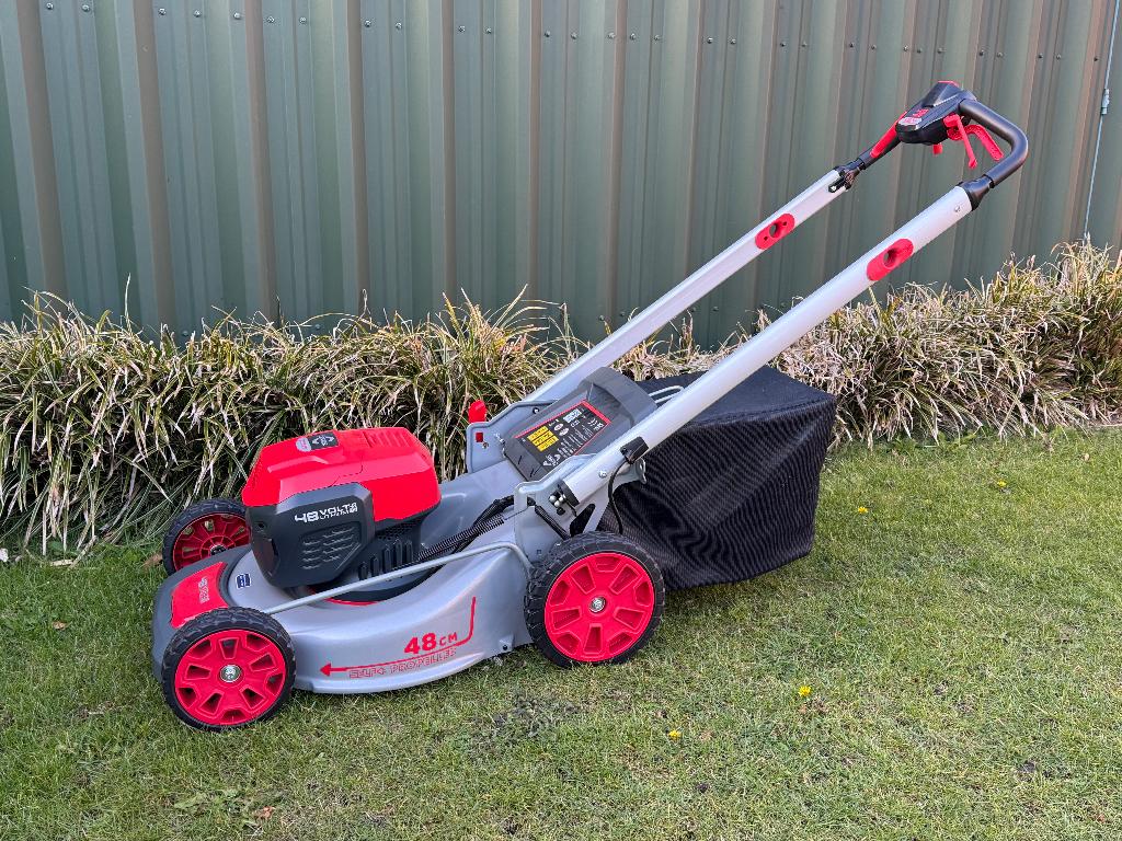 Cramer grasmaaier 48 volt batterij aangedreven, Ophalen, Cirkelmaaier, Cramer, Accu-grasmaaier