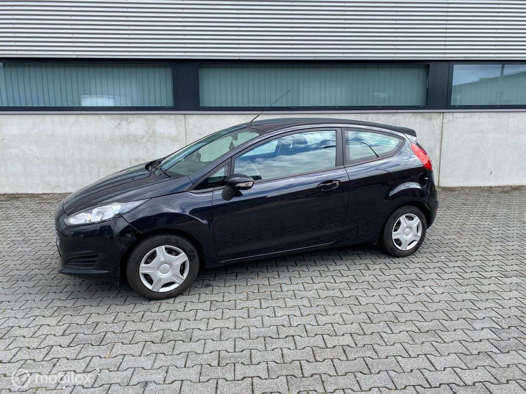Ford Fiesta 1.0 Titanium 3-DEURS AIRCO EURO 5, Auto's, Stof, Gebruikt, Zwart, Grijs
