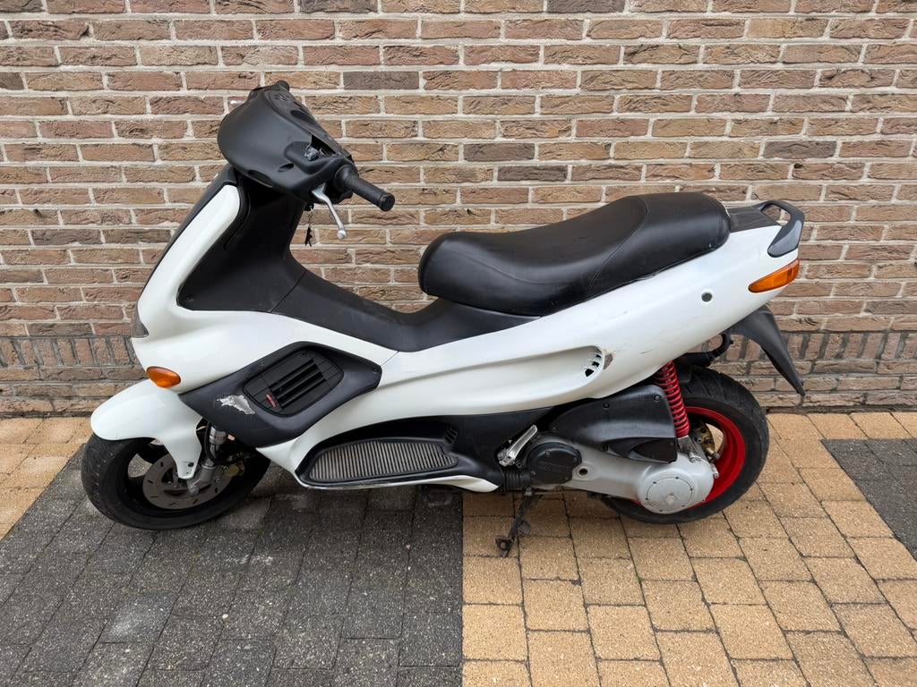 Gilera runner A klasse, Fietsen en Brommers, Ophalen, Zo goed als nieuw