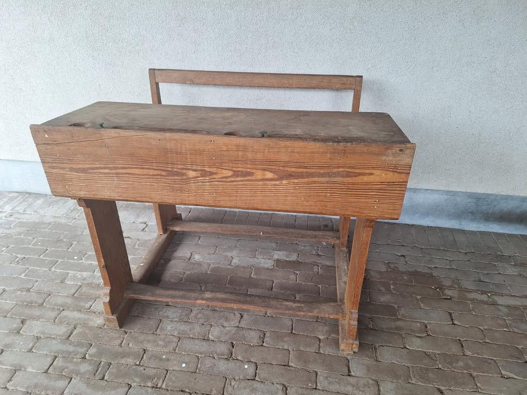 Antiek schoolbankje, Ophalen