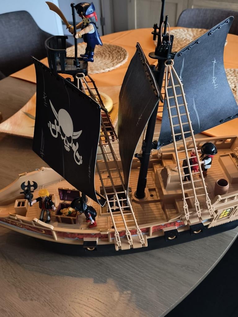 Playmobil piratenboot.+ Groot schatkist, Hobby en Vrije tijd, Modelbouw | Boten en Schepen, Ophalen