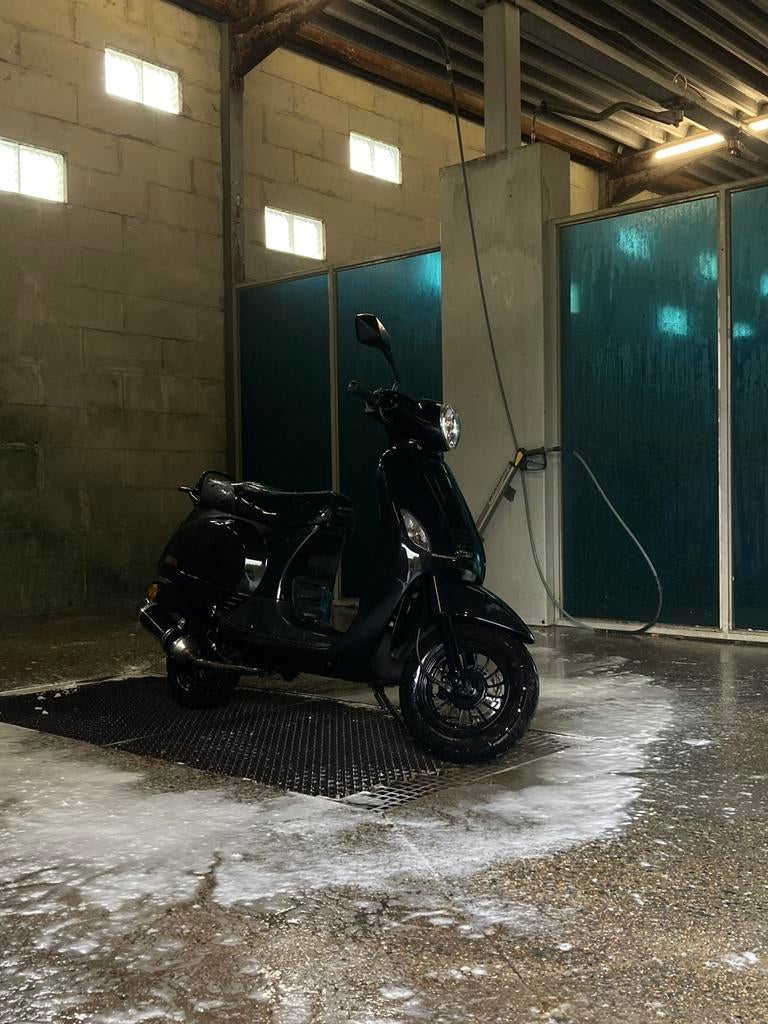 gts toscana scooter, Vélos & Vélomoteurs, Scooters | Piaggio, Autres modèles, Enlèvement, Utilisé, Classe A (25 km/h)