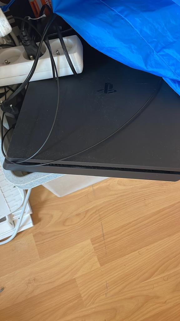 Ps4 slim + jeux, Consoles de jeu & Jeux vidéo, Enlèvement, Comme neuf, Slim