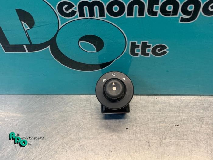 Commutateur rétroviseur d'un Peugeot Partner (Partner 08-), -, 3 mois de garantie, Utilisé, -