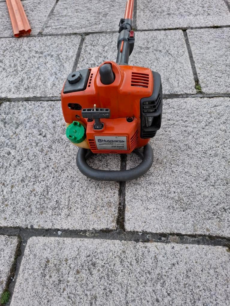 Taille haies Husqvarna thermique, Jardin & Terrasse, Enlèvement, Essence