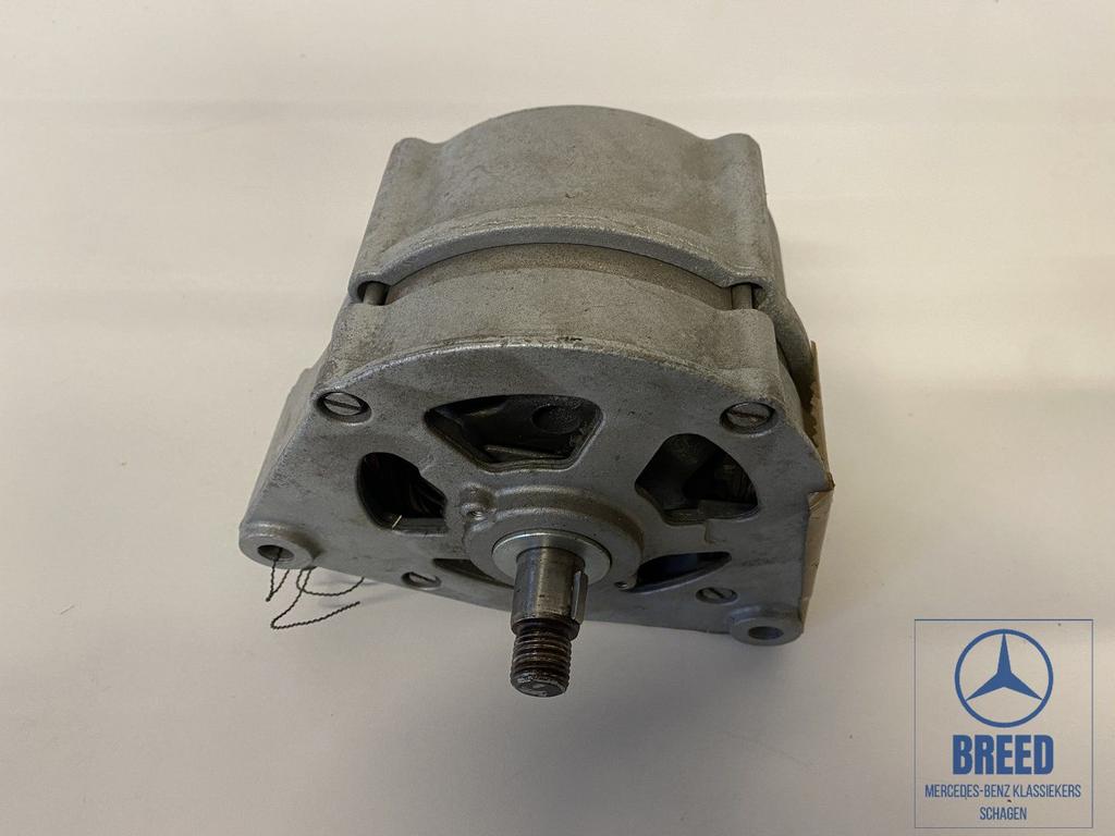 NOS Dynamo Bosch 35A 14V voor Mercedes-Benz R107 W115 W116 W, Auto-onderdelen, -, Nieuw, Ophalen of Verzenden, -