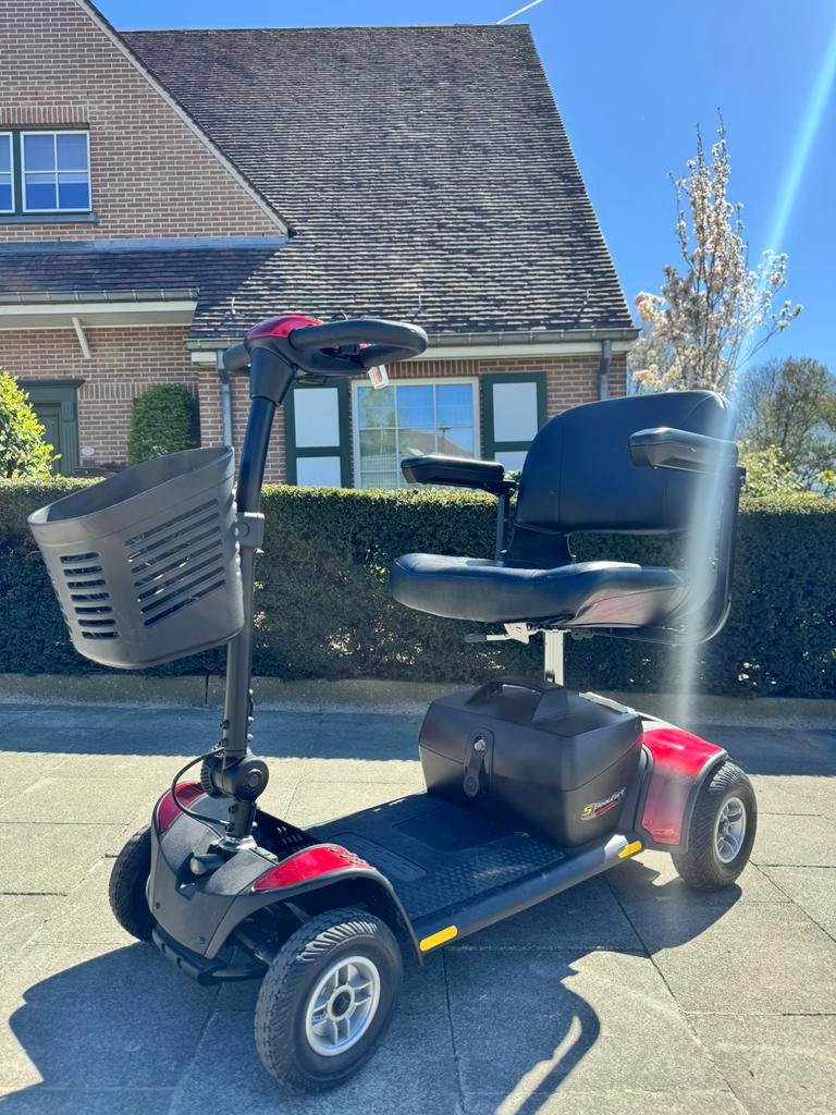 NIEUWESTAAT Pride GoGo Scootmobiel met grootste accus pakket, Diversen, Rolstoelen, Zo goed als nieuw, Elektrische rolstoel, Inklapbaar