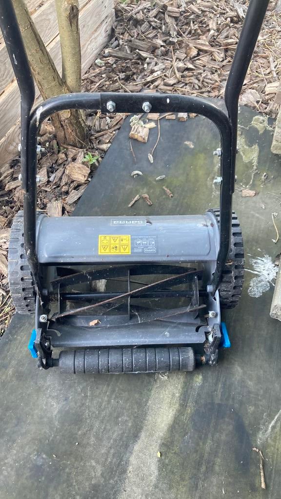 Hand grastrimmer, Ophalen, Zo goed als nieuw, Opvangbak