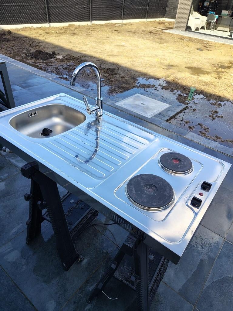 Spoelbak met kraan en 2 vuren, Ophalen, Zo goed als nieuw, Overige typen