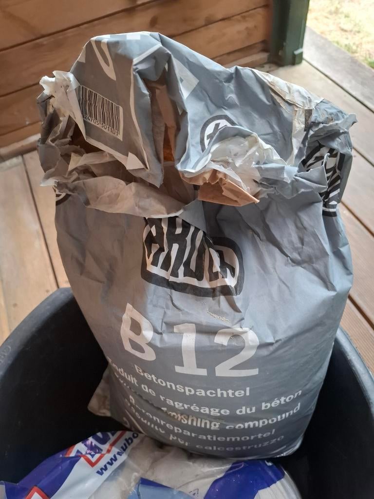 B12 reparatie cement, Ophalen of Verzenden, Zo goed als nieuw