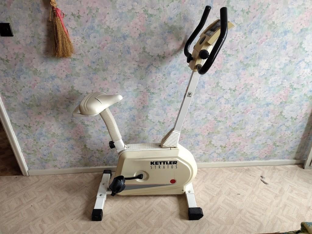 kettler stratos, Jambes, Enlèvement, Utilisé, Vélo d'appartement