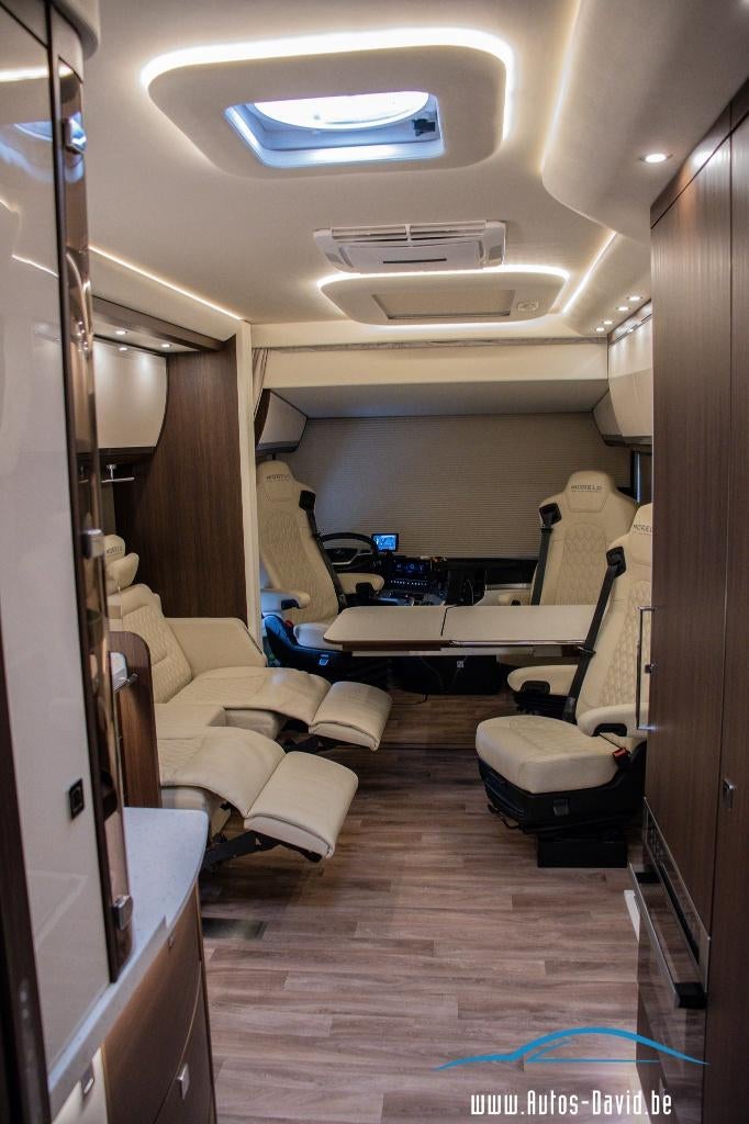 Morelo Grand Empire 118 GSO Liner Camper 4 Slaappl. / GARAGE, Caravans en Kamperen, Automaat, Buscamper of Camperbus, Mercedes-Benz