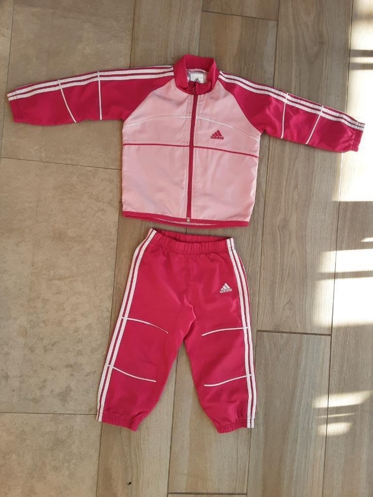 Comme neuf : Training Girl taille 92 *Adidas*, Adidas, Enlèvement ou Envoi, Comme neuf, Vêtements de sport ou Maillots de bain