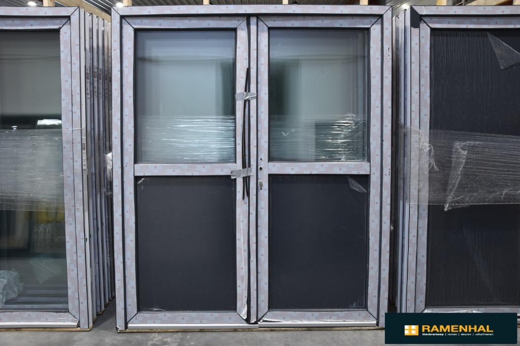 pvc schuiframen, ramen, deuren, kozijnen 10.000 stockverkoop
