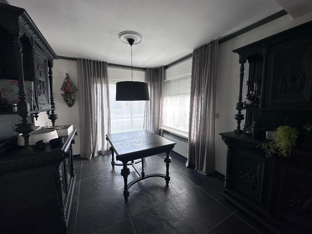 2 kasten + tafel + 6 stoelen, Huis en Inrichting, Ophalen, Gebruikt, 4 tot 6 stoelen