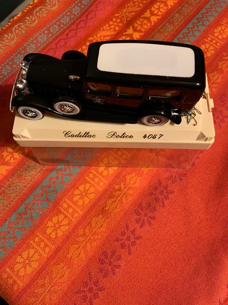 Cadillac Police 4057 marque Solido, Comme neuf, Autres types, Solido
