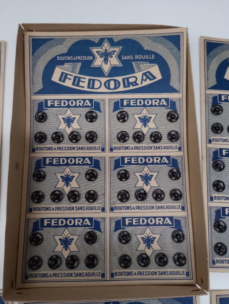 FEDORA antieke drukknopen met doosje, Antiek en Kunst, Ophalen of Verzenden