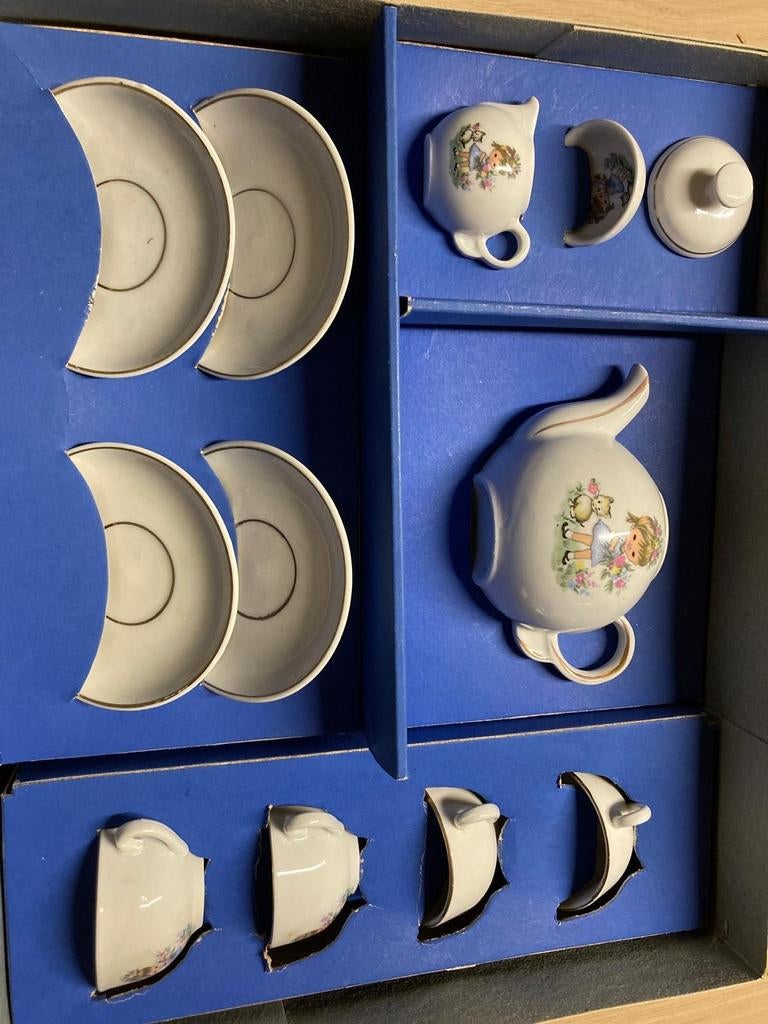 Service à thé en porcelaine, Ophalen, Porselein