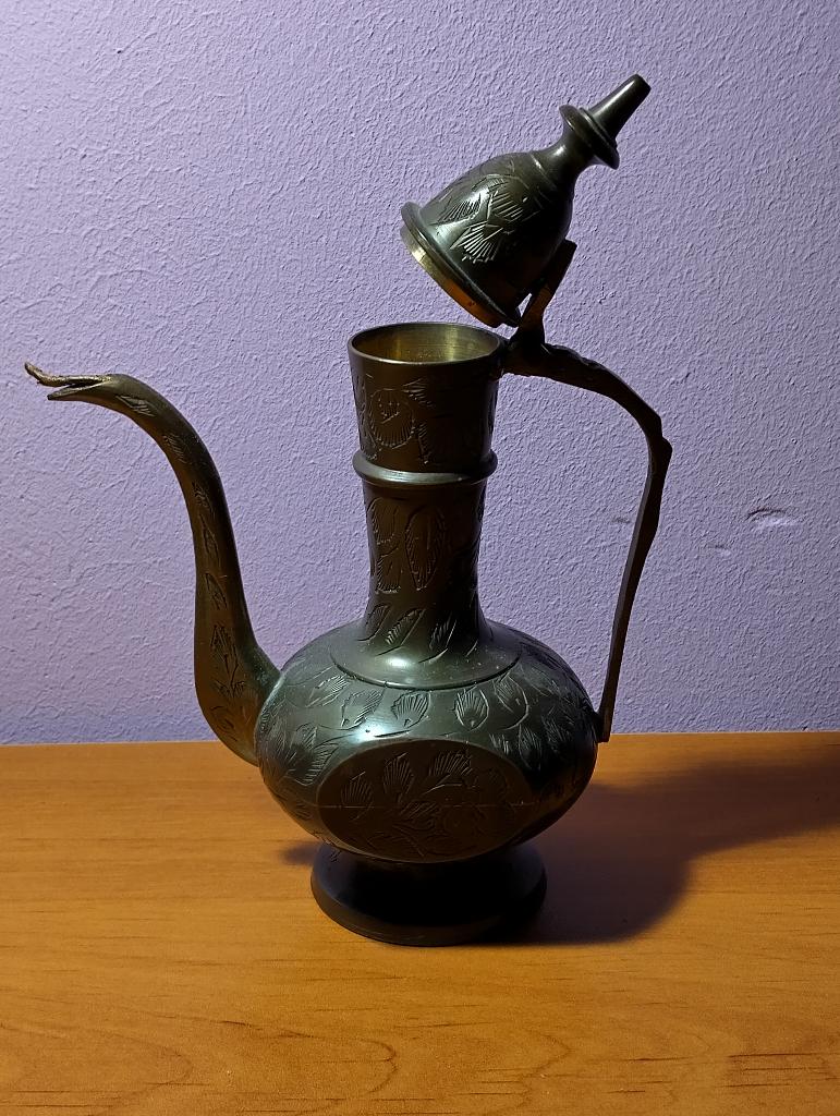 Théière décorative gravé à la main vintage année 70, Enlèvement