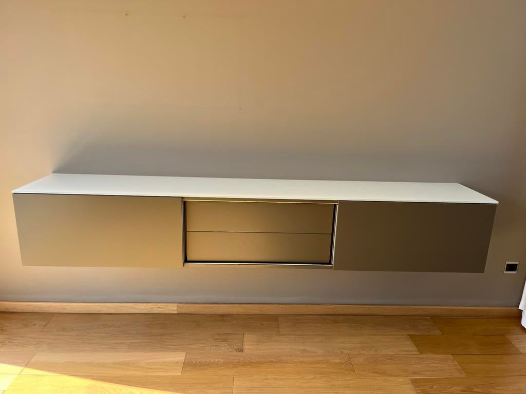 Moderne hangkast met 2 laden en 2 schuifdeuren, Ophalen, Met deur(en), Zo goed als nieuw, Minder dan 100 cm