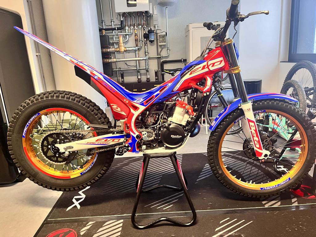 Moto beta trial evo 2 T  300 factory 2022, 300 cc, Particulier, Enduro, 1 cilinder